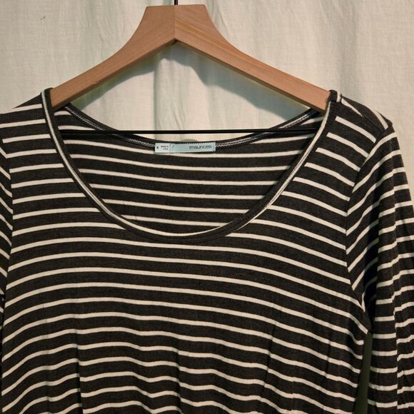 Maurices t-shirt womens Medium Grey white stripes 3/4 sleeve twist-hem Scoop - Picture 4 of 7